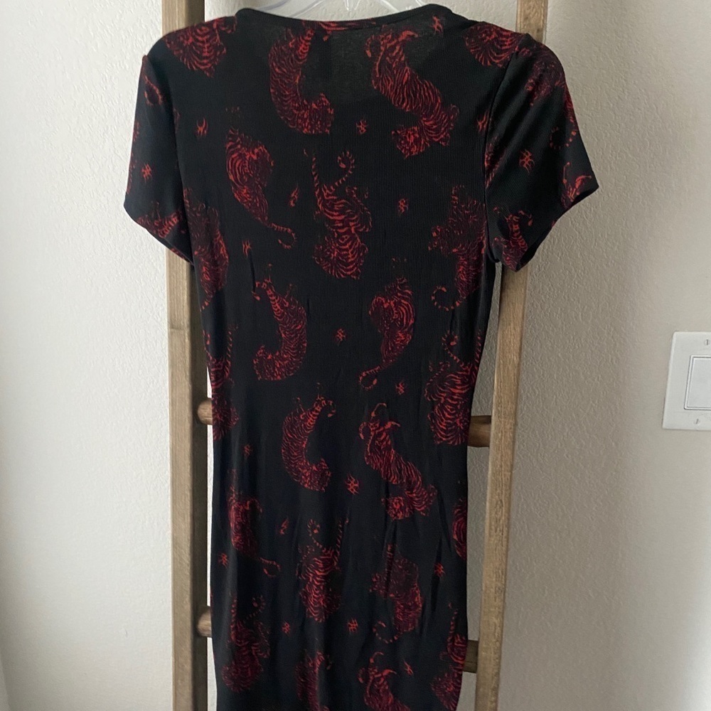 NWOT - divided black and red t-shirt dress size M - Picture 2 of 6